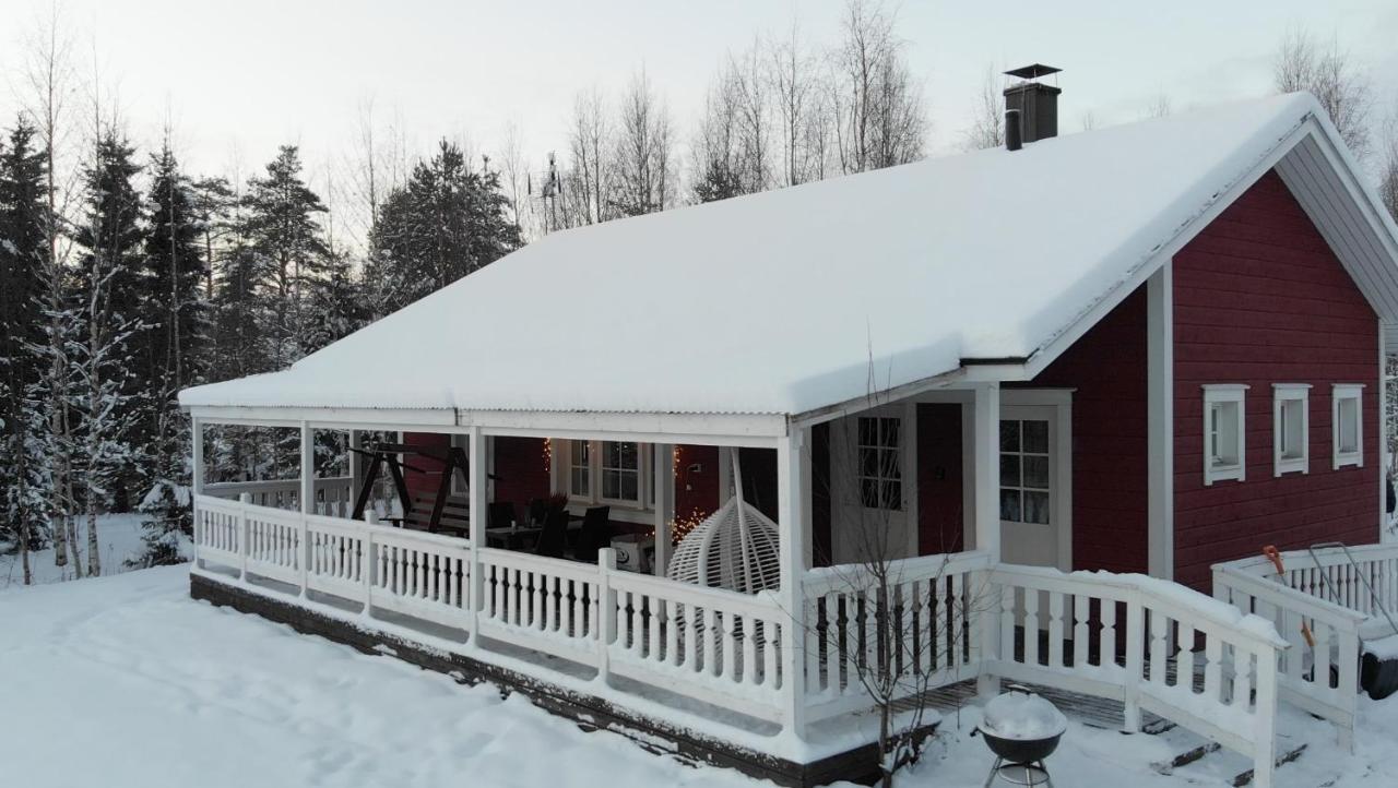 Ahosen Lomamoekit Villa Vikajarvi ภายนอก รูปภาพ