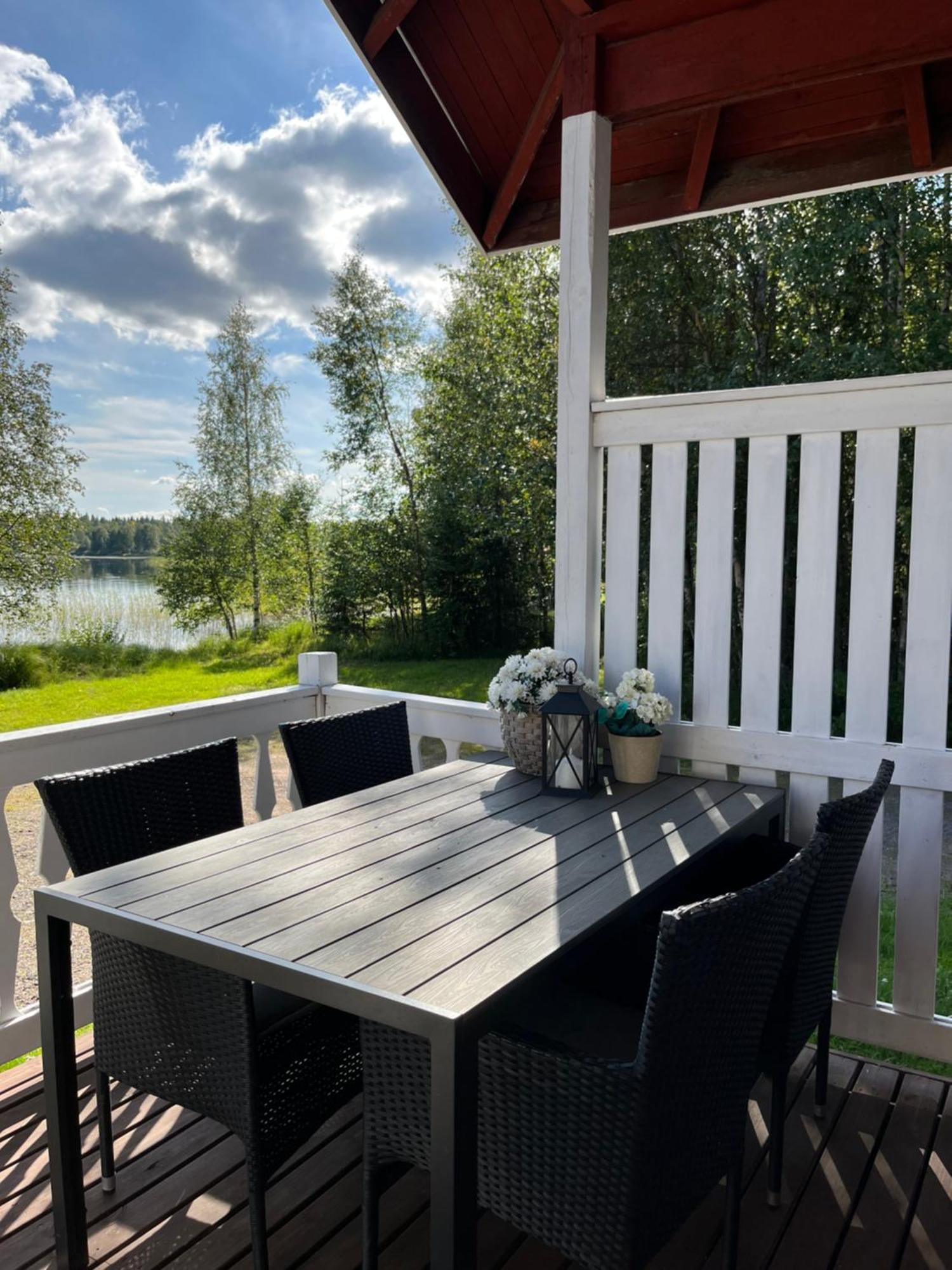 Ahosen Lomamoekit Villa Vikajarvi ภายนอก รูปภาพ