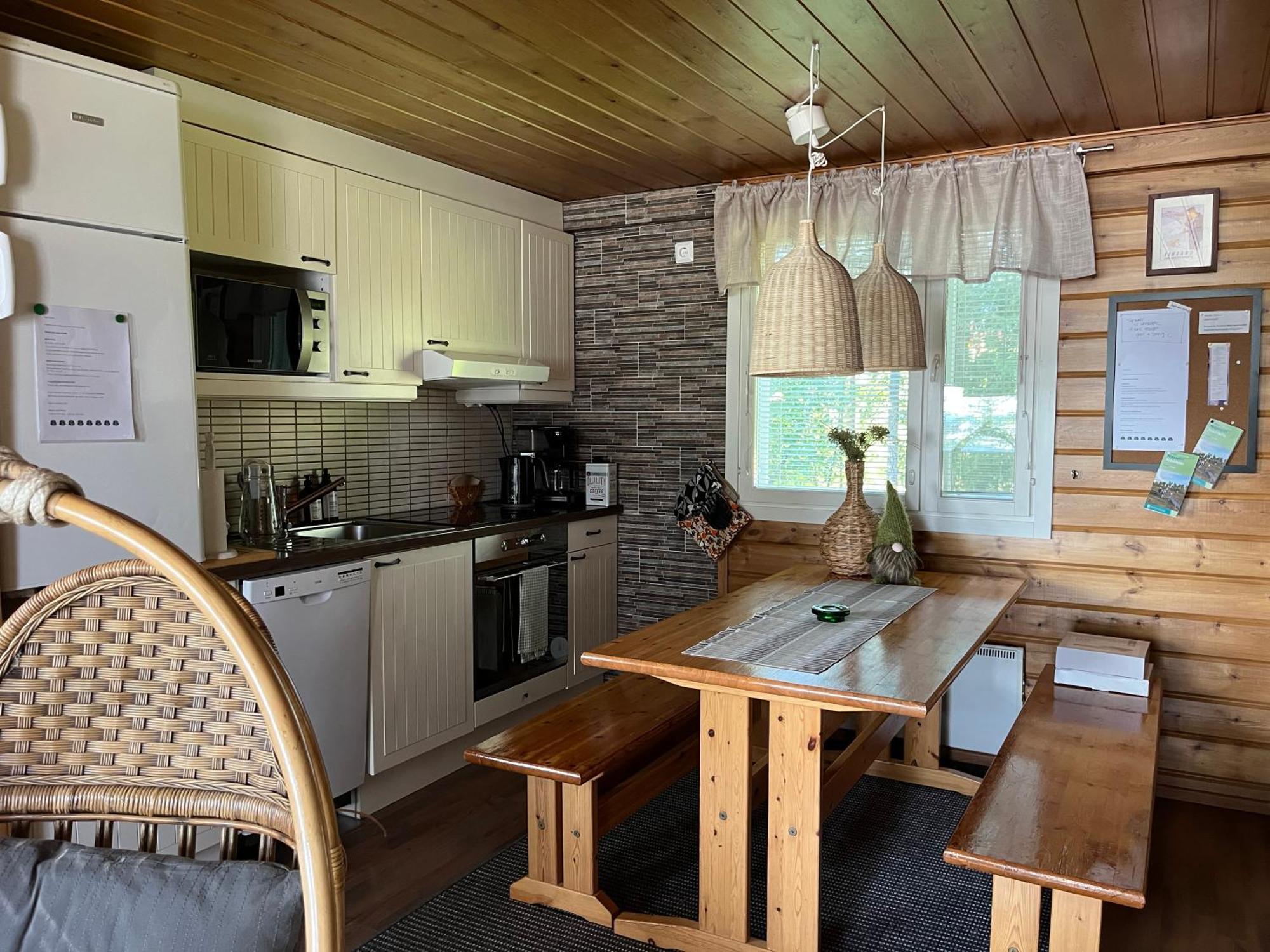 Ahosen Lomamoekit Villa Vikajarvi ภายนอก รูปภาพ