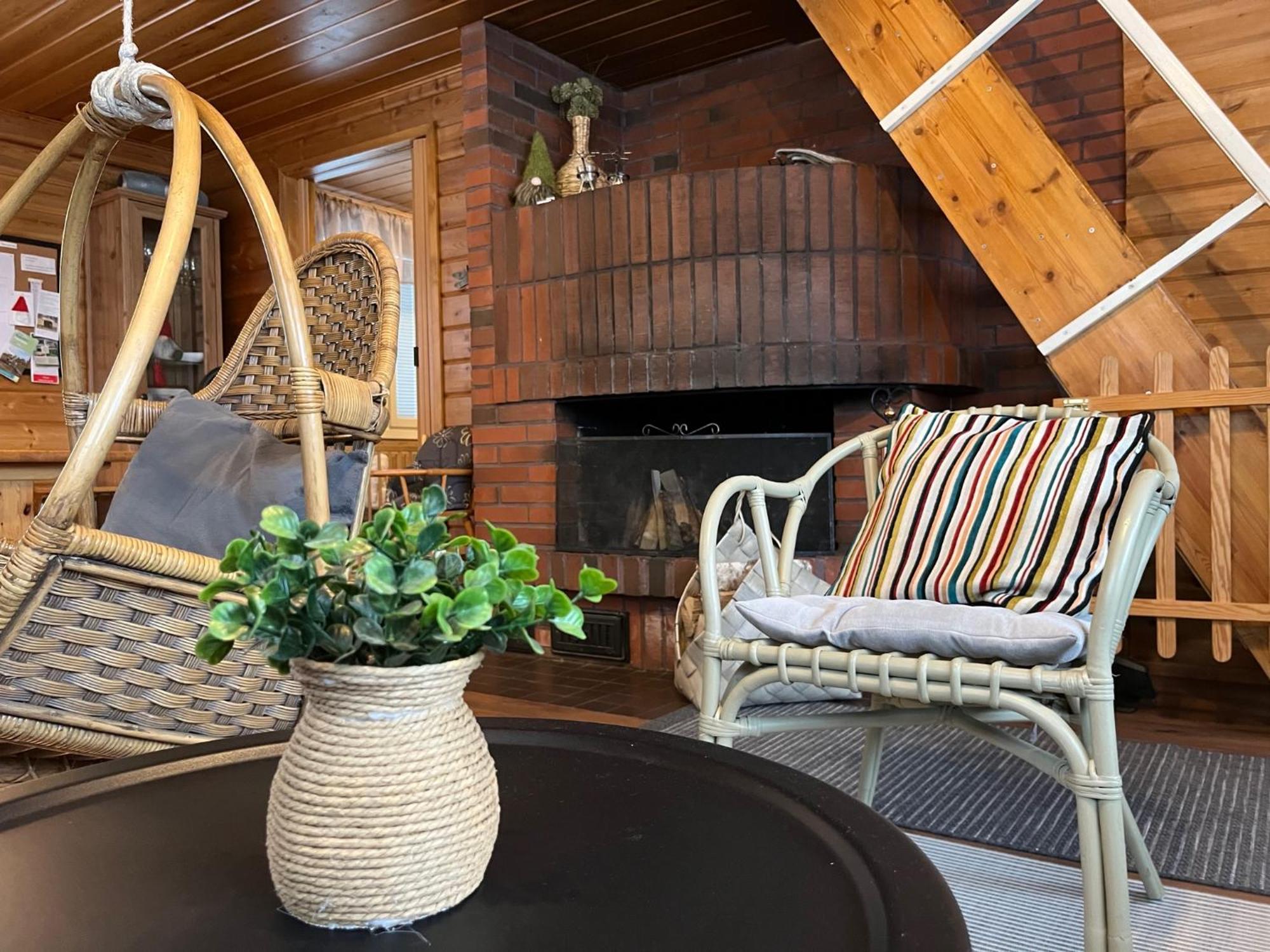 Ahosen Lomamoekit Villa Vikajarvi ภายนอก รูปภาพ