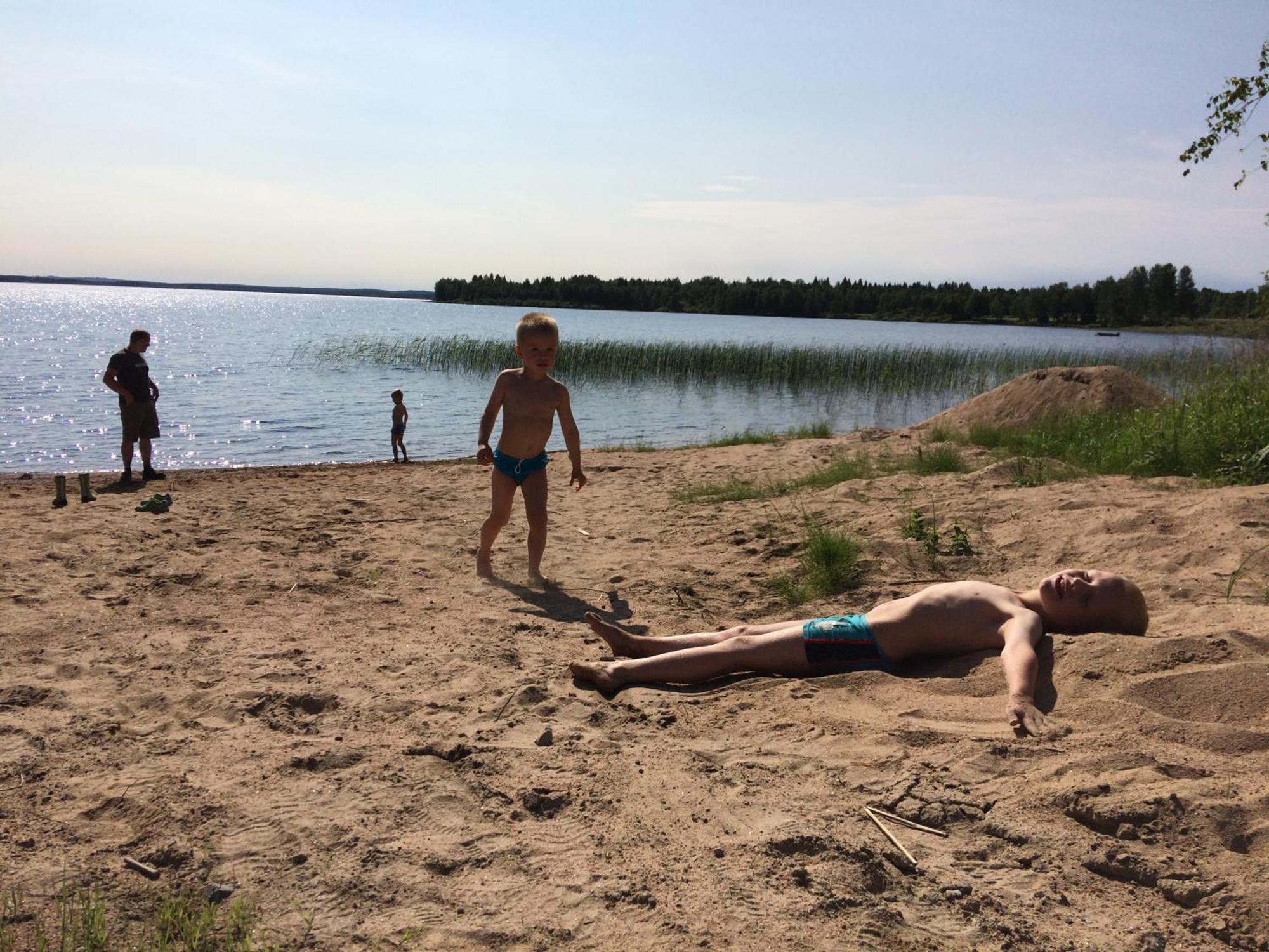 Ahosen Lomamoekit Villa Vikajarvi ภายนอก รูปภาพ