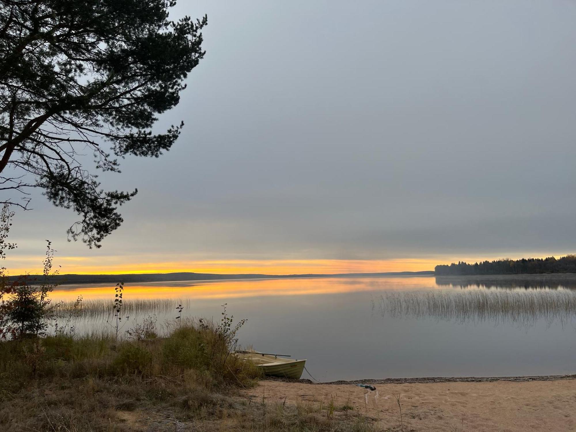Ahosen Lomamoekit Villa Vikajarvi ภายนอก รูปภาพ