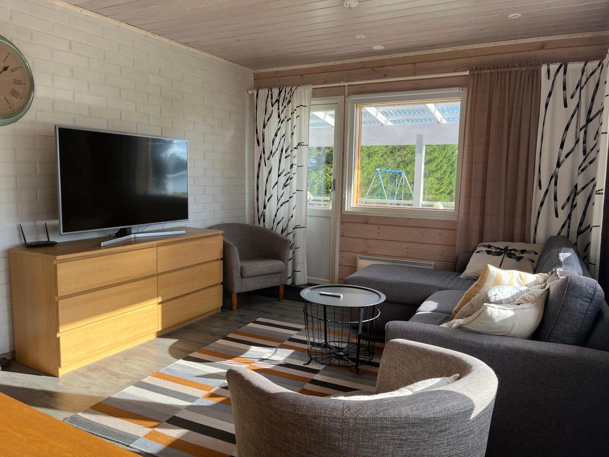 Ahosen Lomamoekit Villa Vikajarvi ภายนอก รูปภาพ