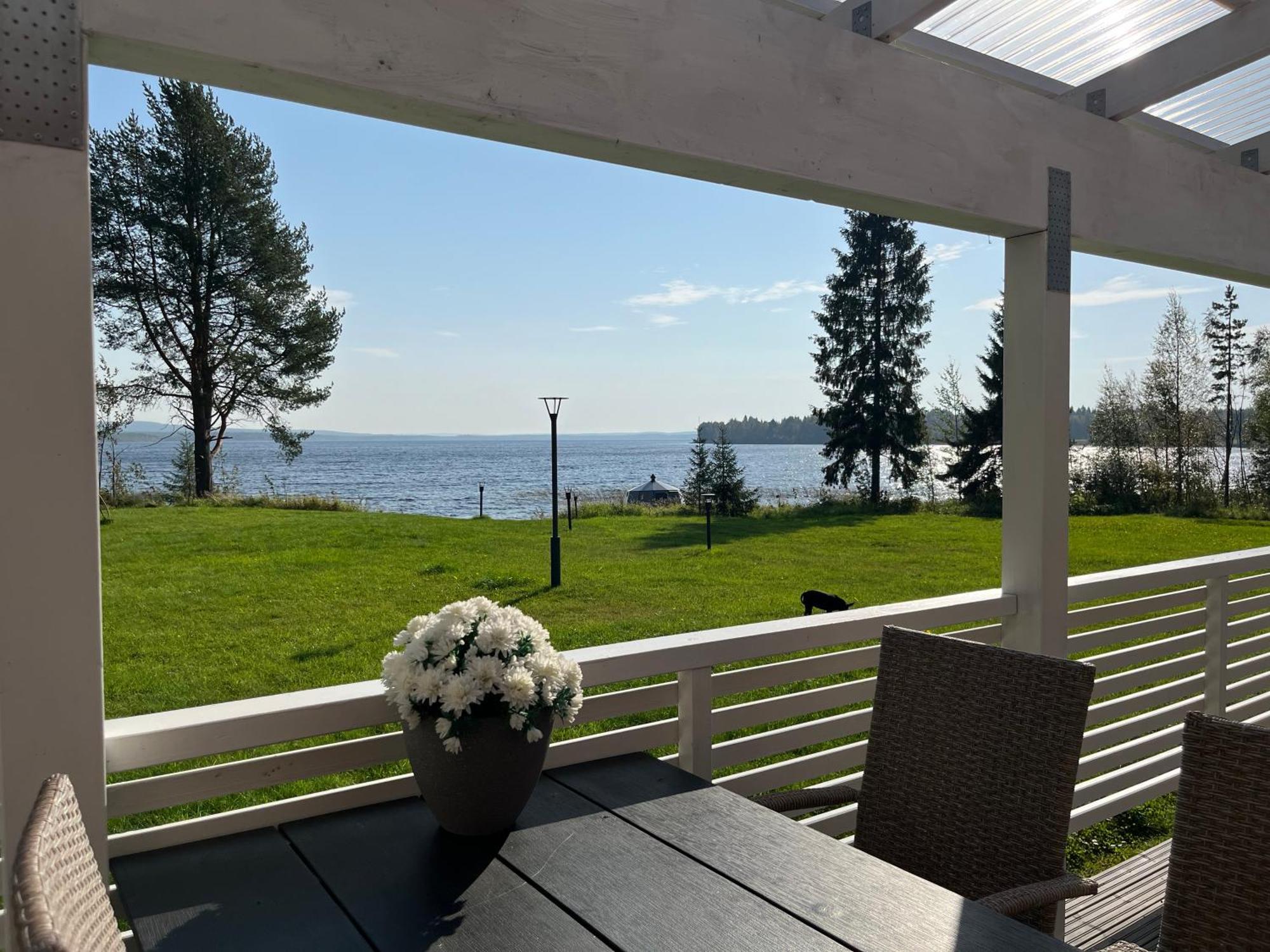 Ahosen Lomamoekit Villa Vikajarvi ภายนอก รูปภาพ