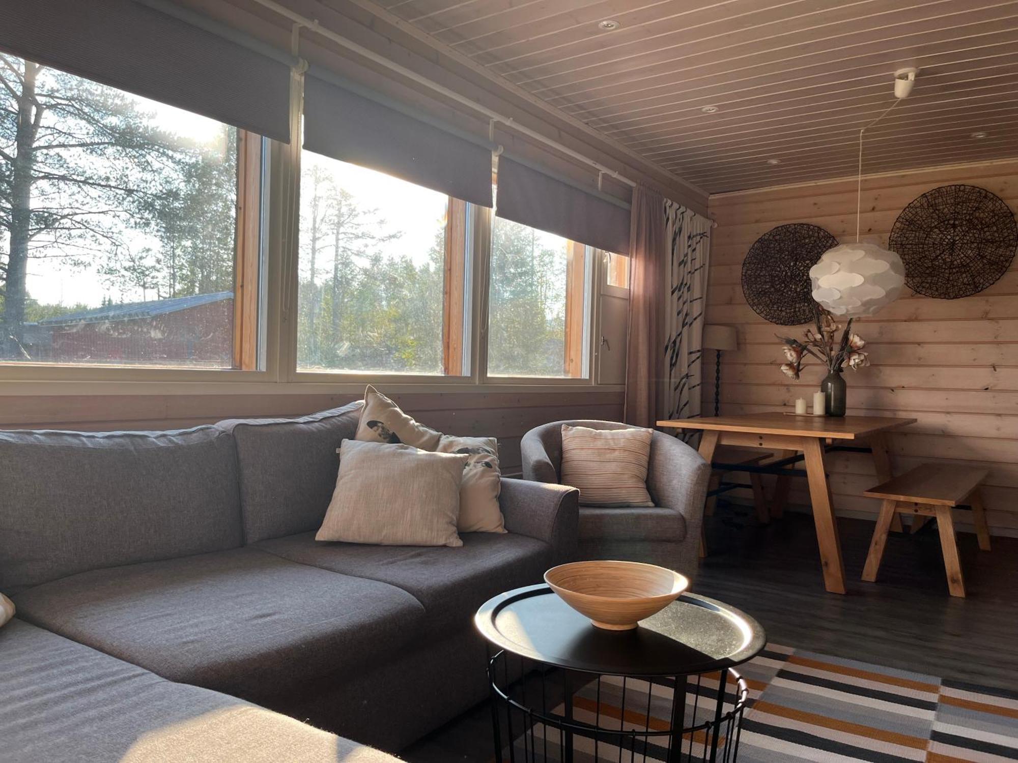 Ahosen Lomamoekit Villa Vikajarvi ภายนอก รูปภาพ