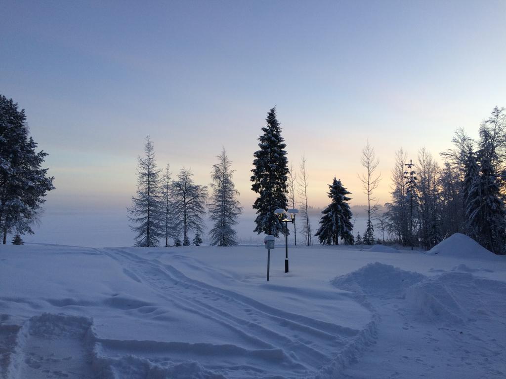 Ahosen Lomamoekit Villa Vikajarvi ภายนอก รูปภาพ