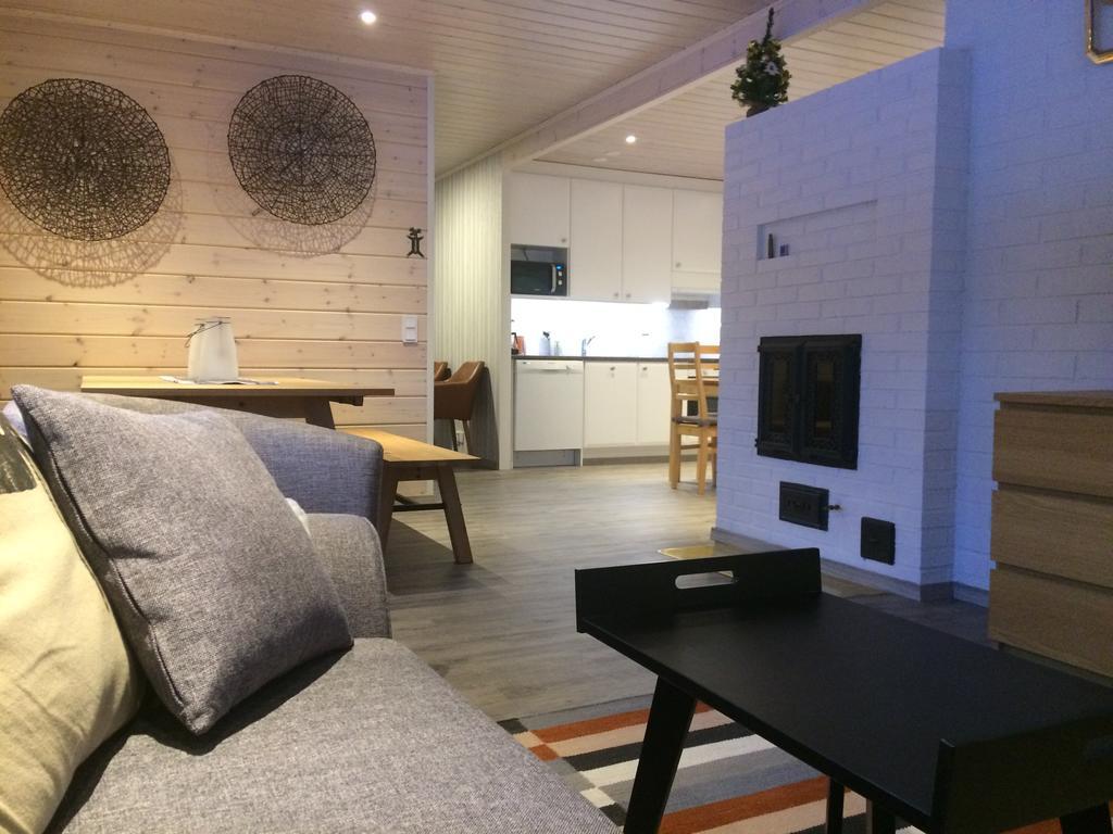 Ahosen Lomamoekit Villa Vikajarvi ภายนอก รูปภาพ