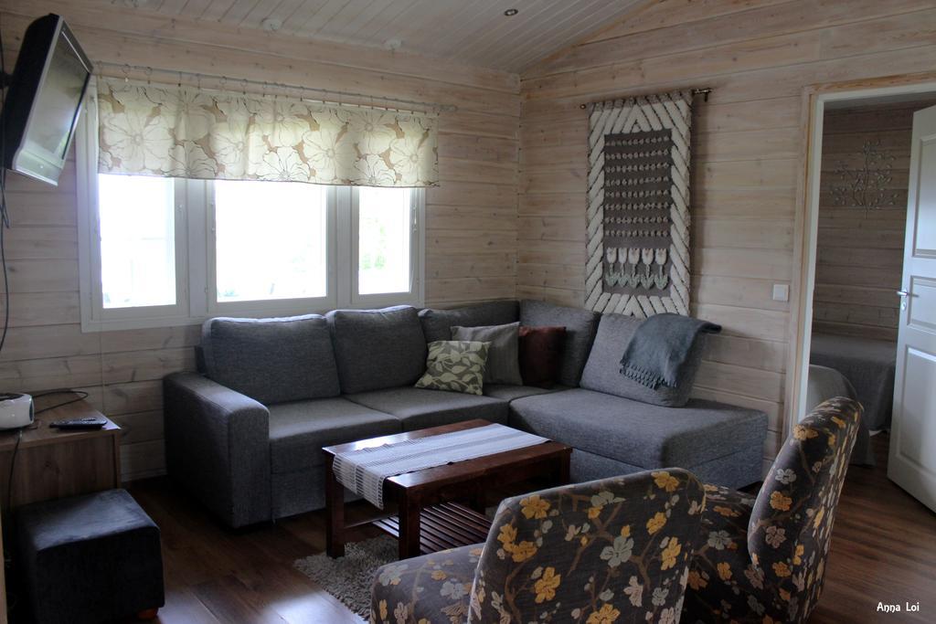 Ahosen Lomamoekit Villa Vikajarvi ภายนอก รูปภาพ