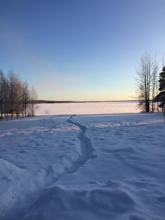 Ahosen Lomamoekit Villa Vikajarvi ภายนอก รูปภาพ